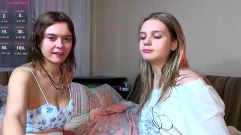 cuttiestwo online show from March 6, 4:06 pm