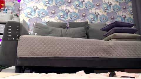 Lucy online show from December 2, 7:51 am