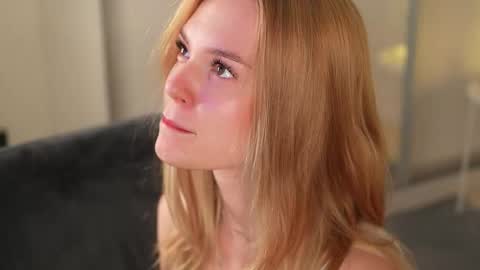 EMILY online show from November 5, 4:53 pm