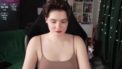 Helen Blossom online show from February 23, 8:11 pm