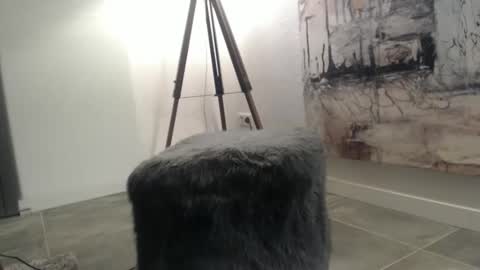 d_e_k_i online show from January 13, 6:38 am