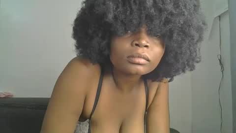 Snapshot of daddies_toy1 chatting on September 18, 5:22 am daddyiestoy online show from September 18, 5:22 am