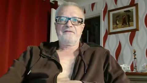 Snapshot of daddiescockforyou chatting on September 17, 8:01 pm Brian ... online show from September 17, 8:01 pm