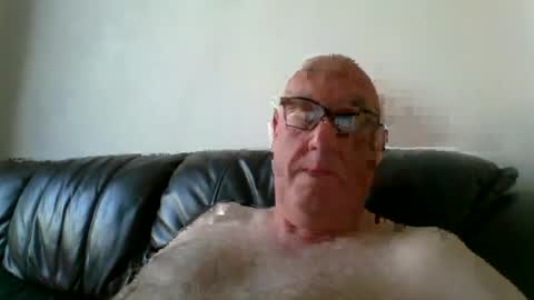 daddyhere4uall8 online show from August 2, 7:21 am