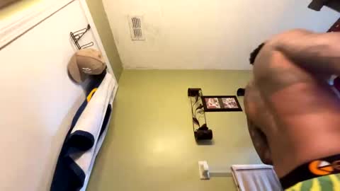 sexy tatted king bbc online show from October 26, 1:23 pm