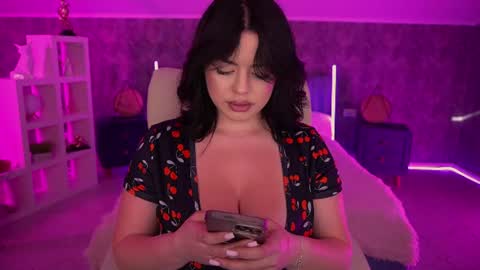 daenerys_daen online show from June 12, 3:22 pm