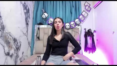 dafne_quenn online show from October 22, 12:51 pm