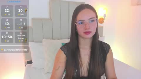 Dafne  online show from November 11, 1:13 pm