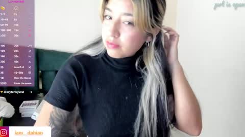 Dahiana  online show from April 25, 1:41 pm