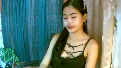Im Dahlia online show from April 1, 1:41 pm