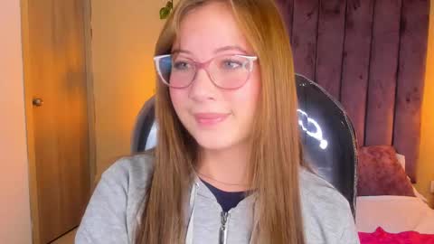 Dahlia online show from November 9, 5:05 pm