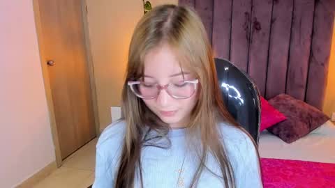 Snapshot of dahlia_rousse chatting on October 23, 6:48 am Dahlia online show from October 23, 6:48 am