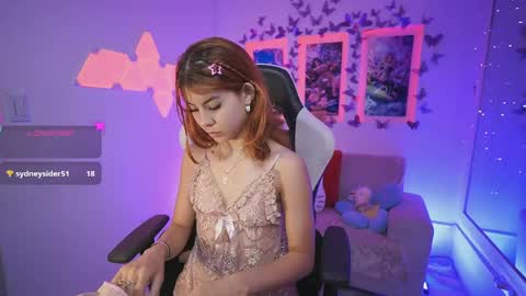 Dahlia Grey online show from June 6, 11:49 am