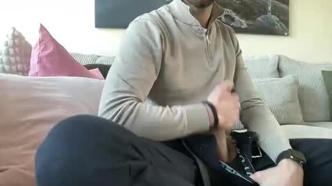 dailybully online show from March 22, 12:53 pm