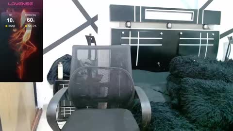 Snapshot of daimon_rock01 chatting on March 8, 5:49 am felipe online show from March 8, 5:49 am