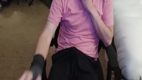 daintydusk1 online show from March 25, 11:44 pm