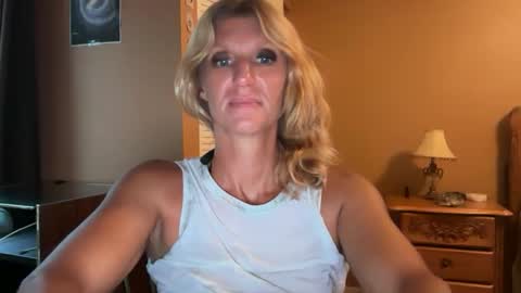 Daisy137 online show from September 10, 4:08 pm