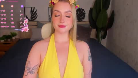 Viickie online show from April 10, 10:09 am