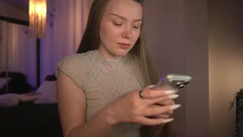 Stacey online show from August 5, 6:27 pm