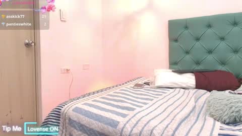 daisyandmatthew online show from January 11, 12:12 am