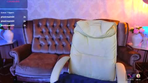 daisydelight_ online show from February 3, 1:02 am