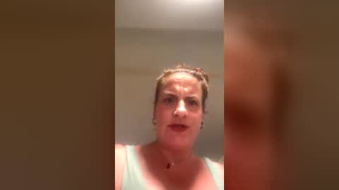 daisymae0017 online show from June 18, 6:08 am
