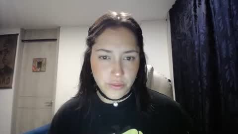 IG  dakotasofiaa online show from March 12, 8:41 am