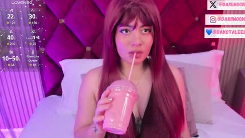 Dakota Moon online show from March 5, 1:20 pm