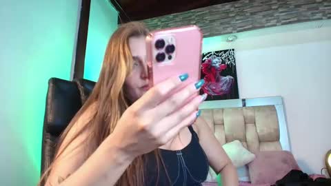 Snapshot of dakotarobbins_ chatting on February 5, 10:55 pm dakotarobbins_ online show from February 5, 10:55 pm