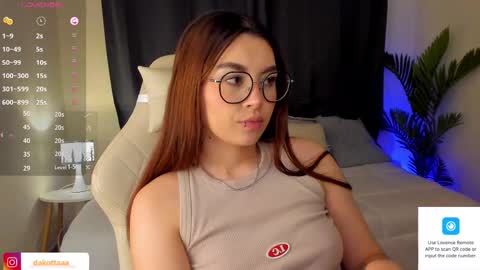 dakottaa__ online show from March 7, 12:04 am