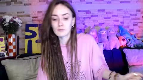Snapshot of dalia_peach chatting on October 17, 9:46 am Dalia online show from October 17, 9:46 am