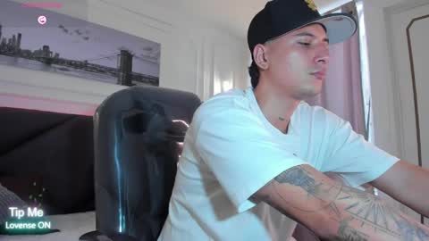 DAMIAN online show from April 11, 2:32 pm