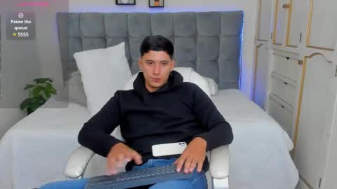 DAMIAN online show from March 11, 4:51 pm