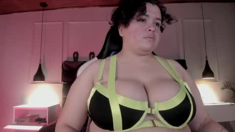 damian_rock_ online show from April 27, 8:06 pm