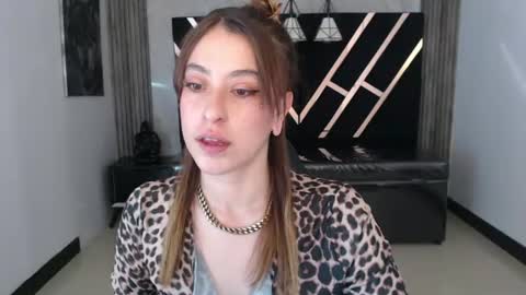 Damia online show from July 25, 9:35 pm