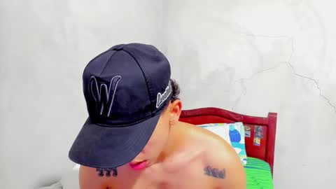 Snapshot of damien_444 chatting on September 30, 12:15 pm damien_444 online show from September 30, 12:15 pm