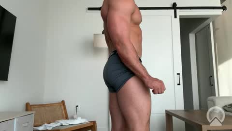 Clyde online show from November 26, 12:46 pm