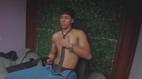 damon online show from December 4, 7:02 pm