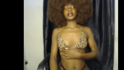 leah online show from November 13, 4:59 am