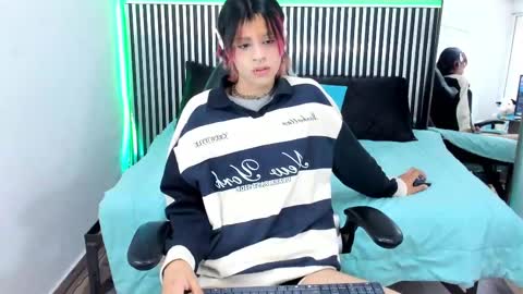 D A N online show from September 10, 1:56 pm