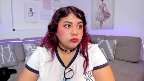 dana_sophiia online show from April 18, 4:36 am