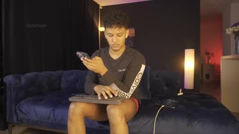 Dante  Pablo Danblo Independent models online show from November 23, 3:37 am