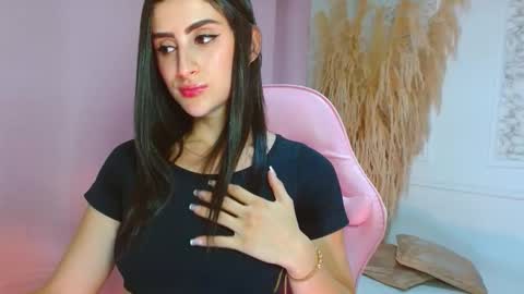 Danella Houston online show from May 5, 8:03 pm