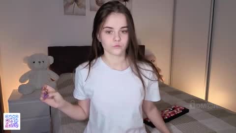 Snapshot of dangerouss_lady chatting on October 12, 8:54 pm Eva online show from October 12, 8:54 pm