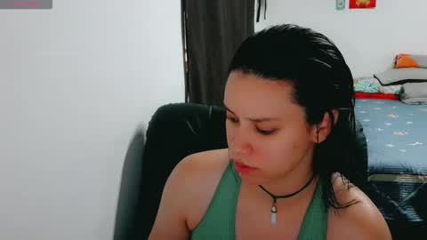 dani y jocelyn online show from February 19, 11:04 pm