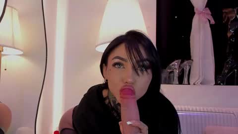 Dani online show from December 18, 10:49 pm