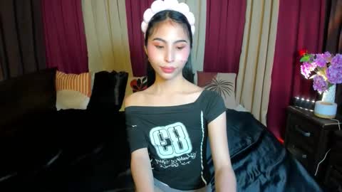 danicamiller online show from March 24, 6:14 pm