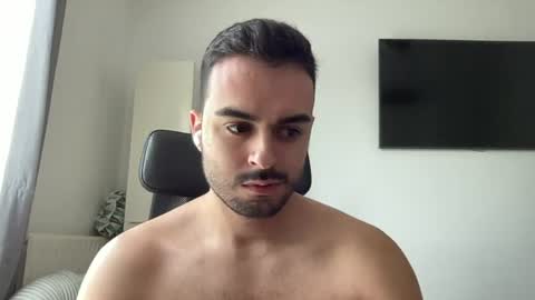 daniel_3827 online show from June 29, 6:43 am