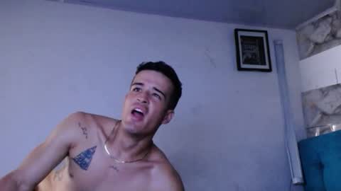 daniel_velez26 online show from November 26, 6:37 pm