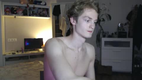 Daniel online show from April 15, 10:54 pm